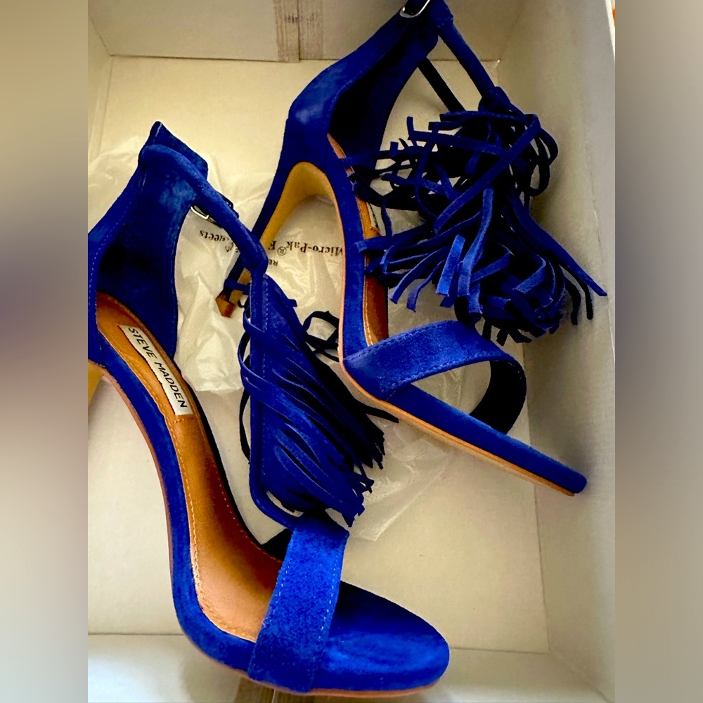 Steve Madden SASHI Blue Suede Tassel Fringe T Strap Sandals Heel Size 5.5